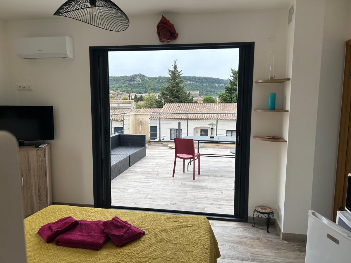 Le Petit Versaille Homestay *